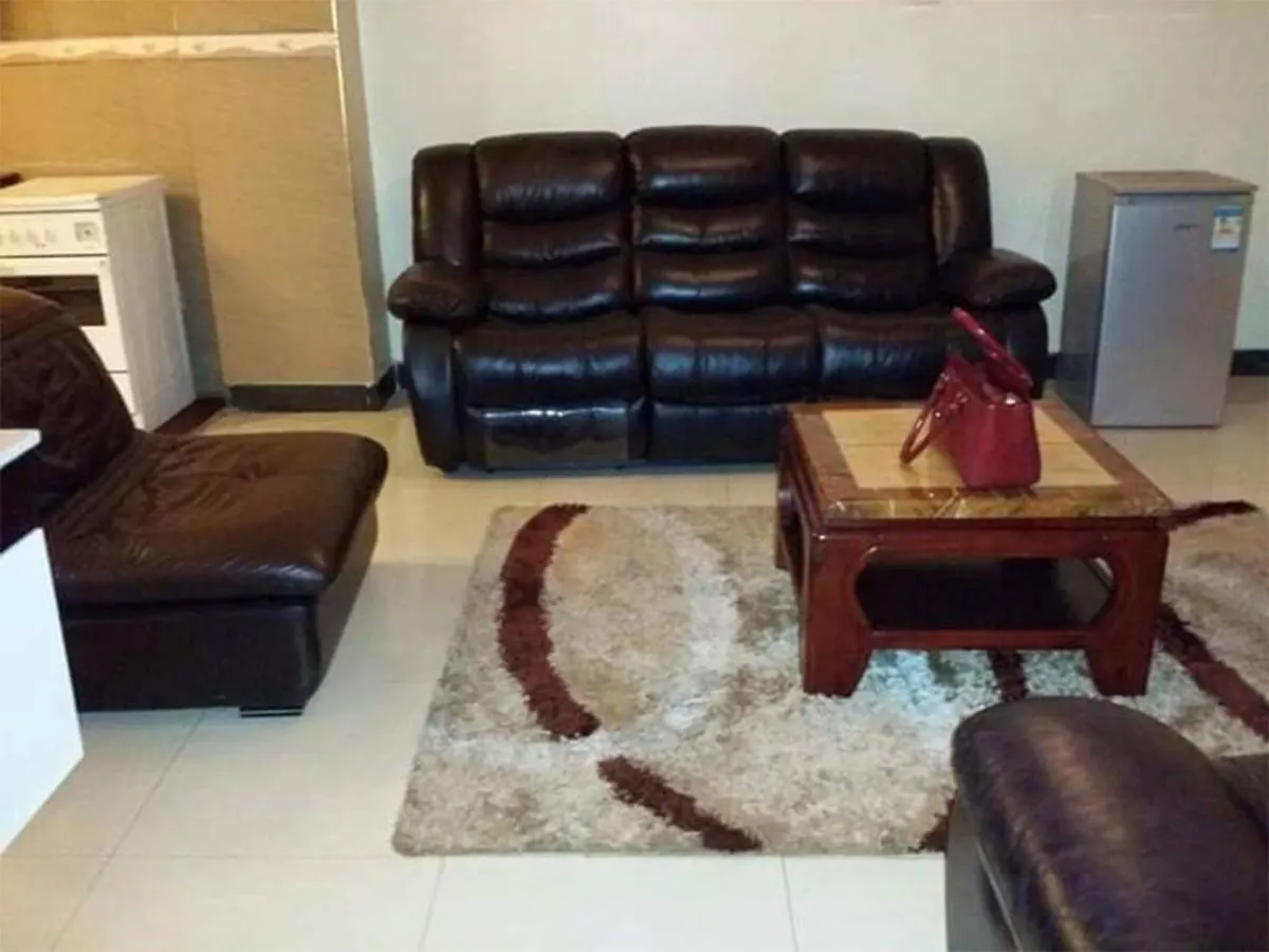 Go Around Kampala All Day To Return To Your Wonderful Apartment أوغندا