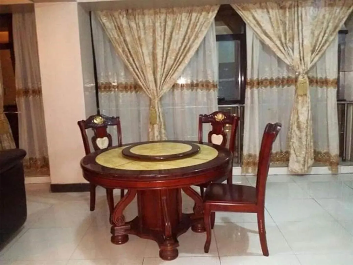 Go Around Kampala All Day To Return To Your Wonderful Apartment أوغندا
